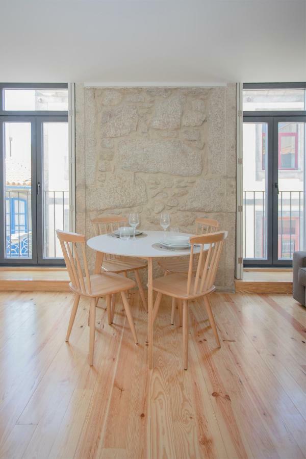 Appartement Liiiving In - Charming Downtown Delight *