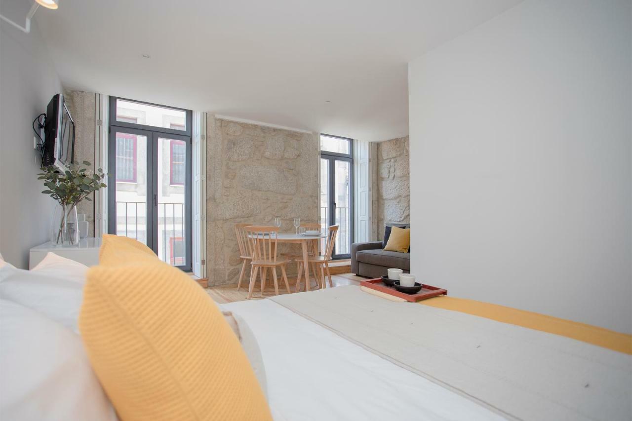 Appartement Liiiving In - Charming Downtown Delight *